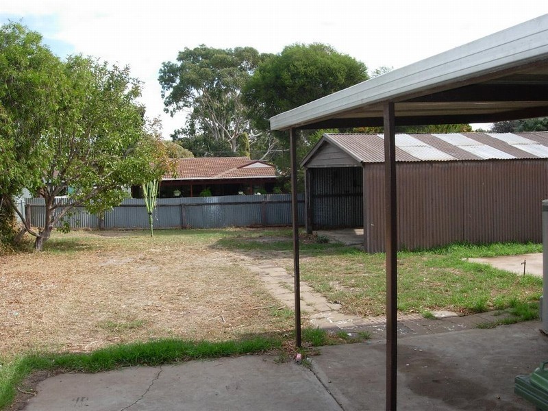 19 Sharon Street, Morphett Vale SA 5162