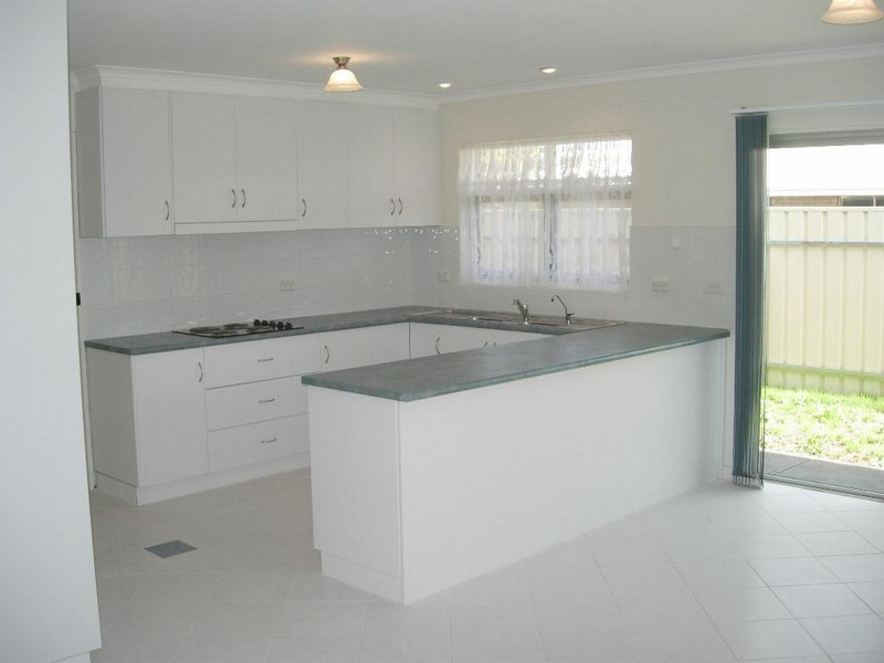 16 Chynoweth Avenue, Hackham SA 5163