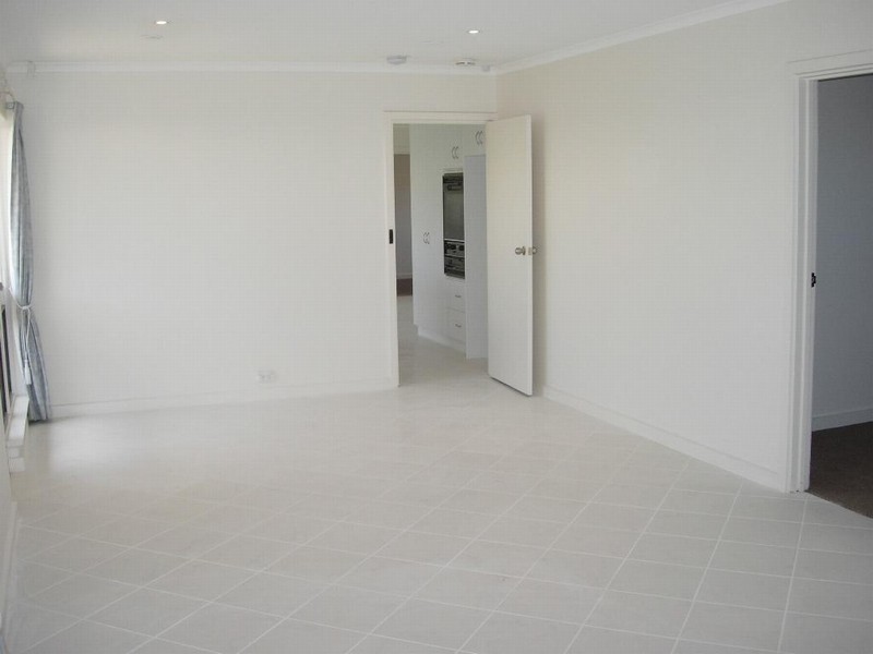 16 Chynoweth Avenue, Hackham SA 5163