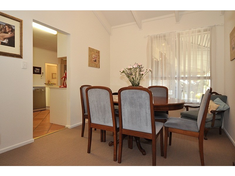 11 Singer Drive, Happy Valley SA 5159