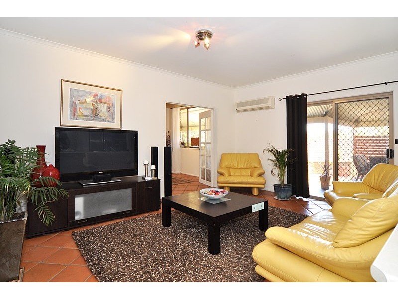 11 Singer Drive, Happy Valley SA 5159