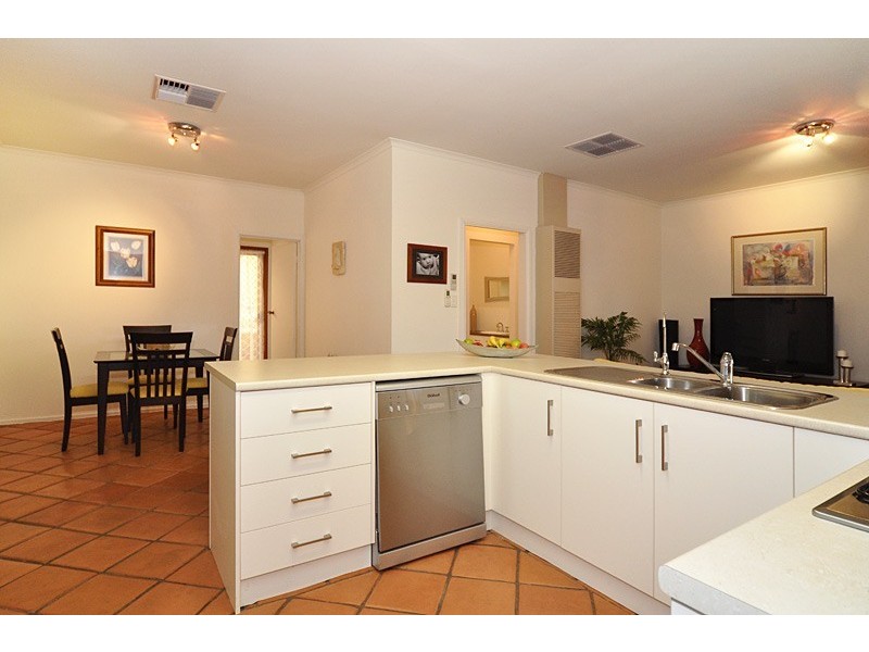11 Singer Drive, Happy Valley SA 5159