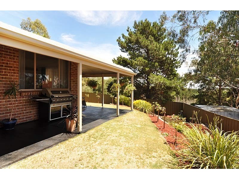 11 Singer Drive, Happy Valley SA 5159