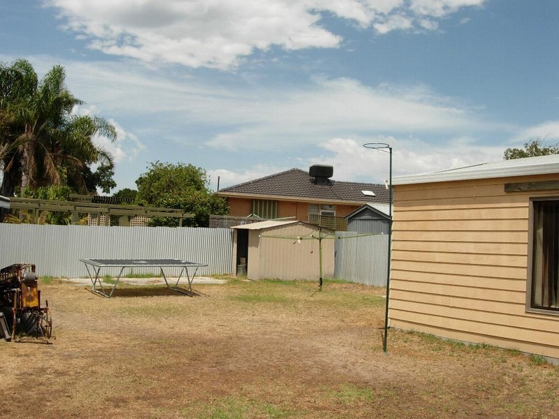 32 Ringwood Road, Morphett Vale SA 5162