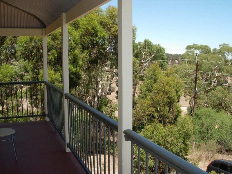 4 Mt Malvern Road, Chandlers Hill SA 5159