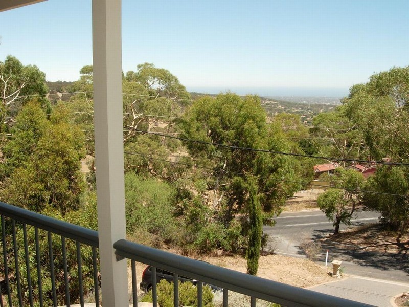 4 Mt Malvern Road, Chandlers Hill SA 5159