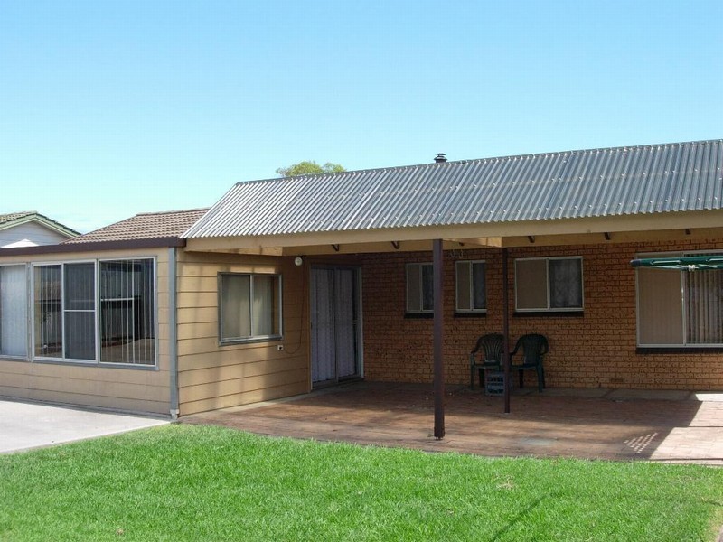 44 Trim Crescent, Old Noarlunga SA 5168