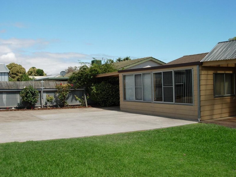 44 Trim Crescent, Old Noarlunga SA 5168