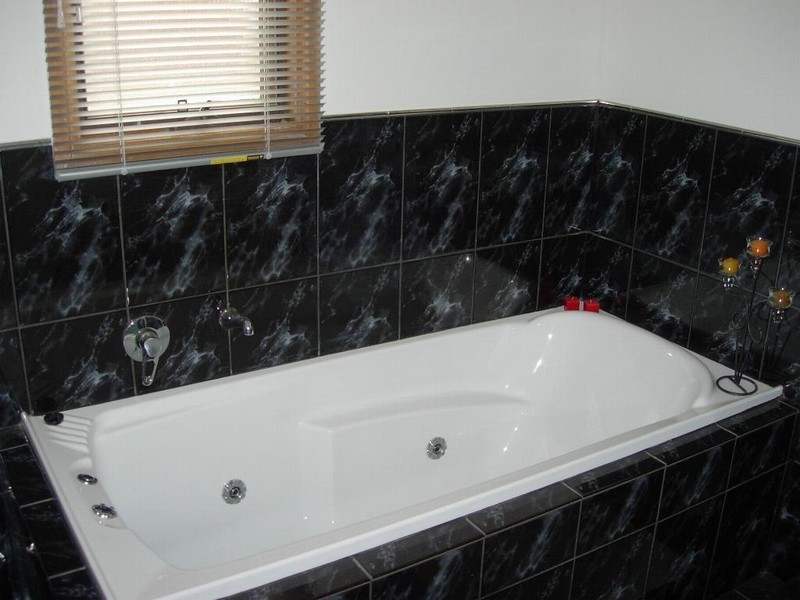 33 Troutbeck Crescent, Huntfield Heights SA 5163