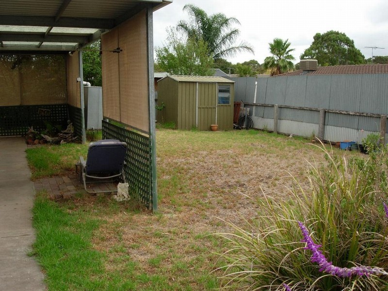 33 Troutbeck Crescent, Huntfield Heights SA 5163