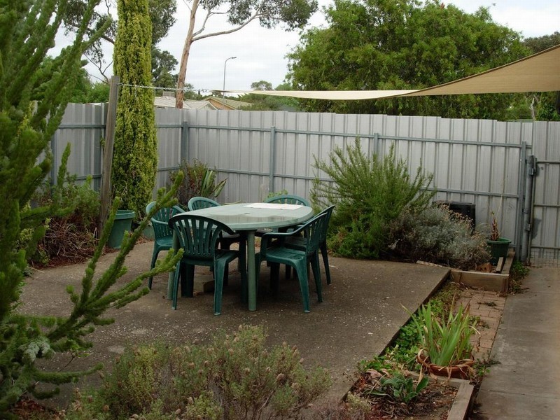 33 Troutbeck Crescent, Huntfield Heights SA 5163