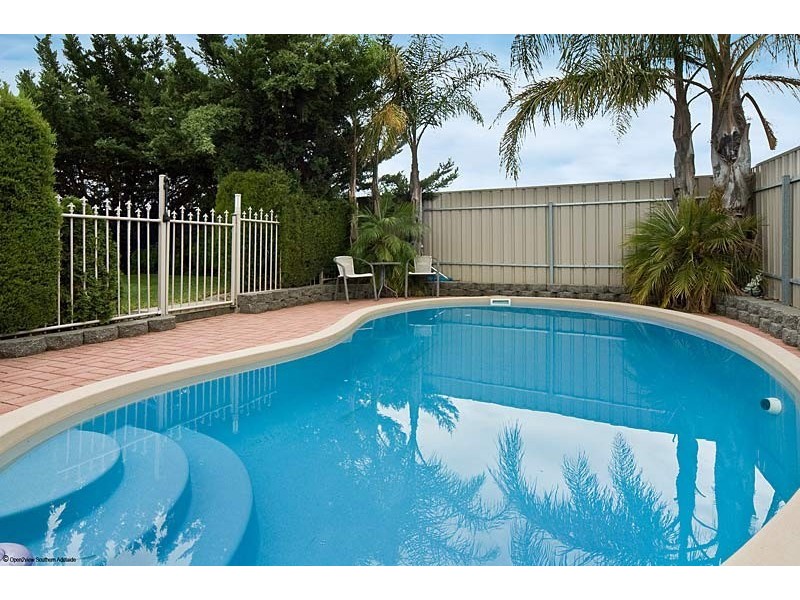 32 Brooks Circuit, Woodcroft SA 5162