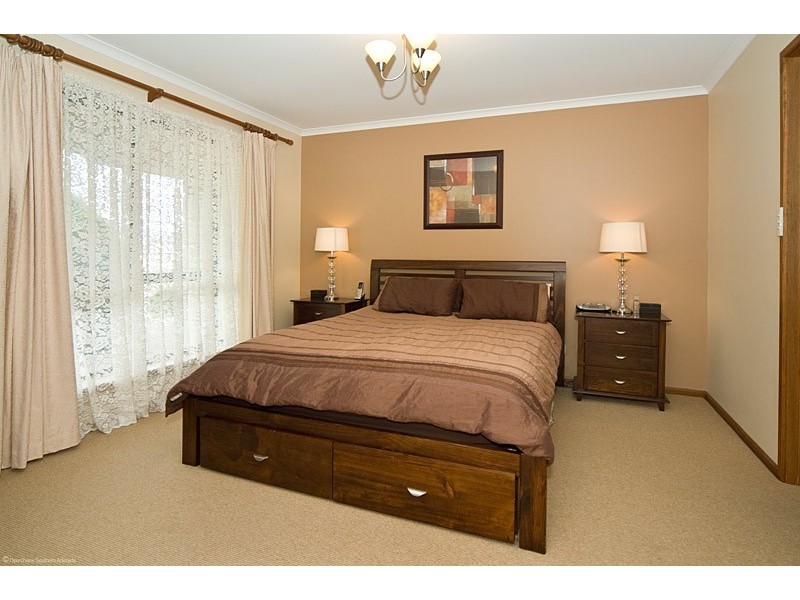 32 Brooks Circuit, Woodcroft SA 5162