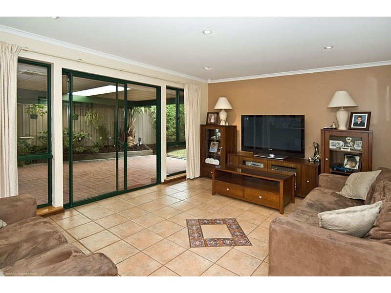 32 Brooks Circuit, Woodcroft SA 5162