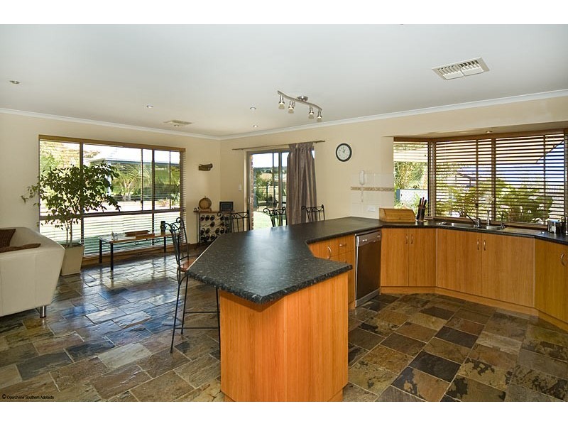 14 Steve Lane, Woodcroft SA 5162