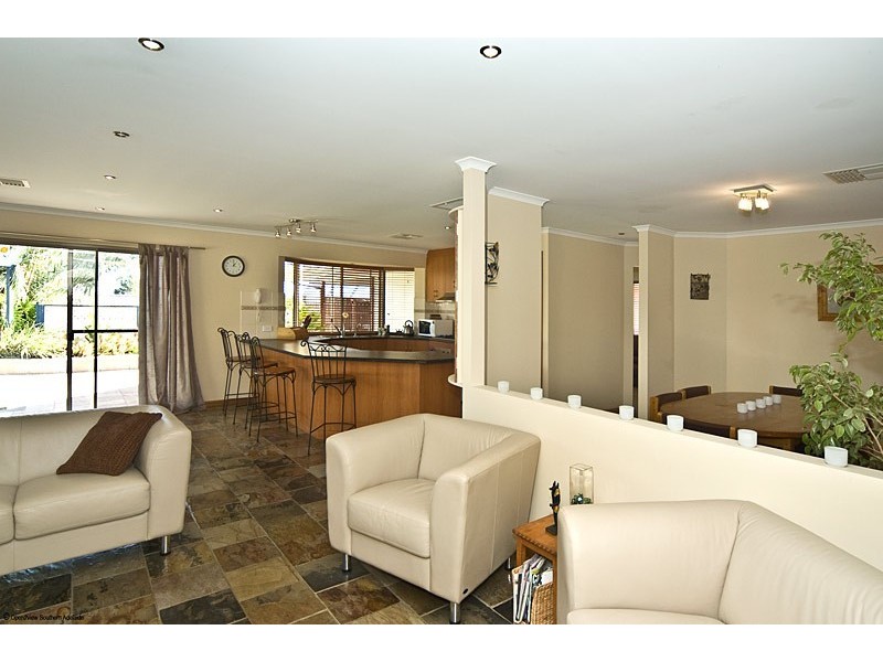 14 Steve Lane, Woodcroft SA 5162