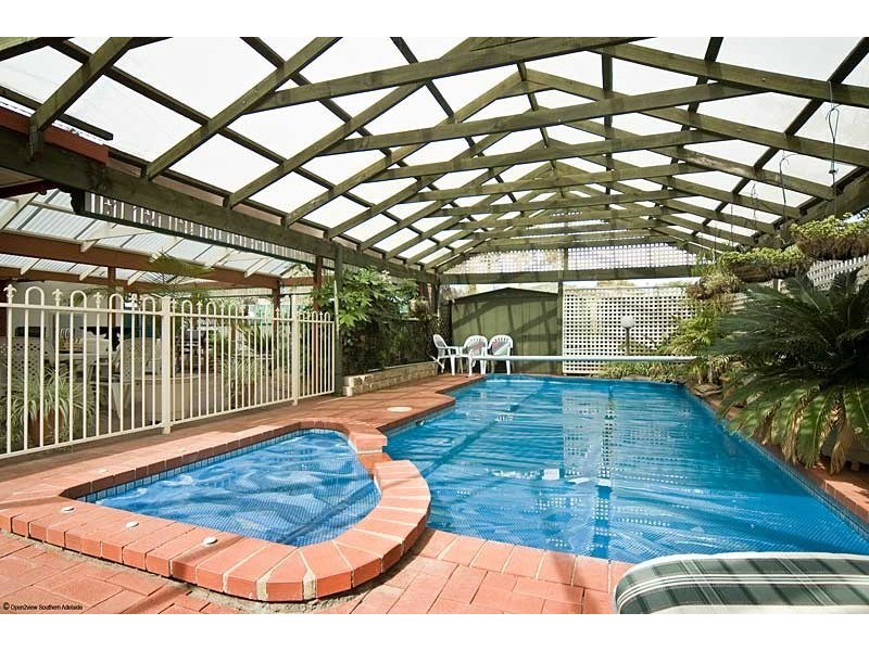 1 Clyde Court, Christie Downs SA 5164