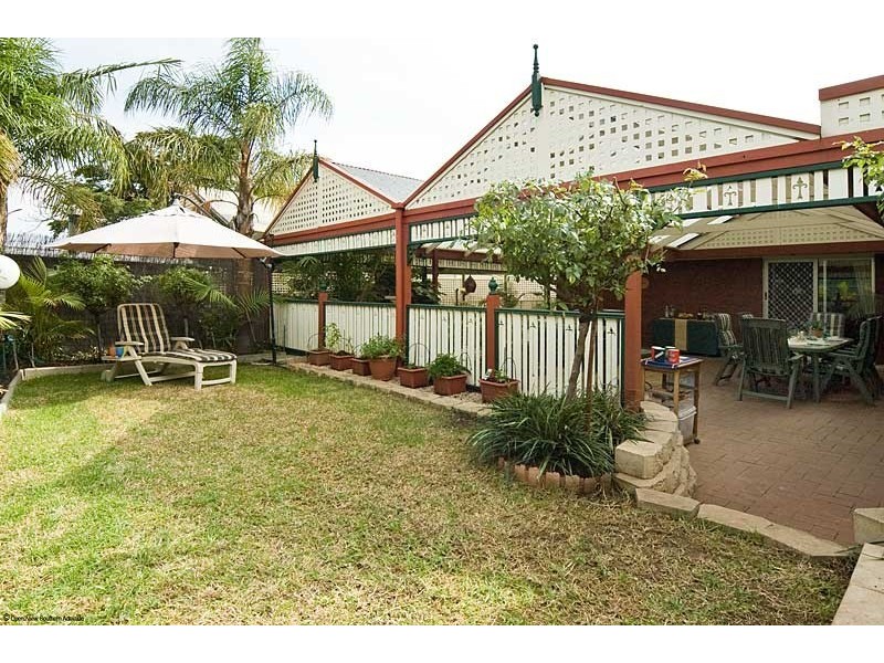 1 Clyde Court, Christie Downs SA 5164