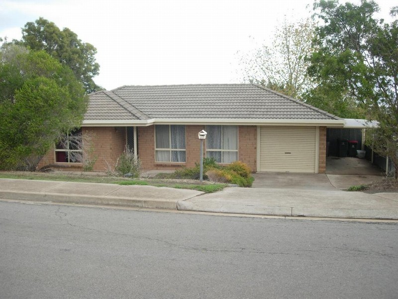 17 Lillian Street, Huntfield Heights SA 5163