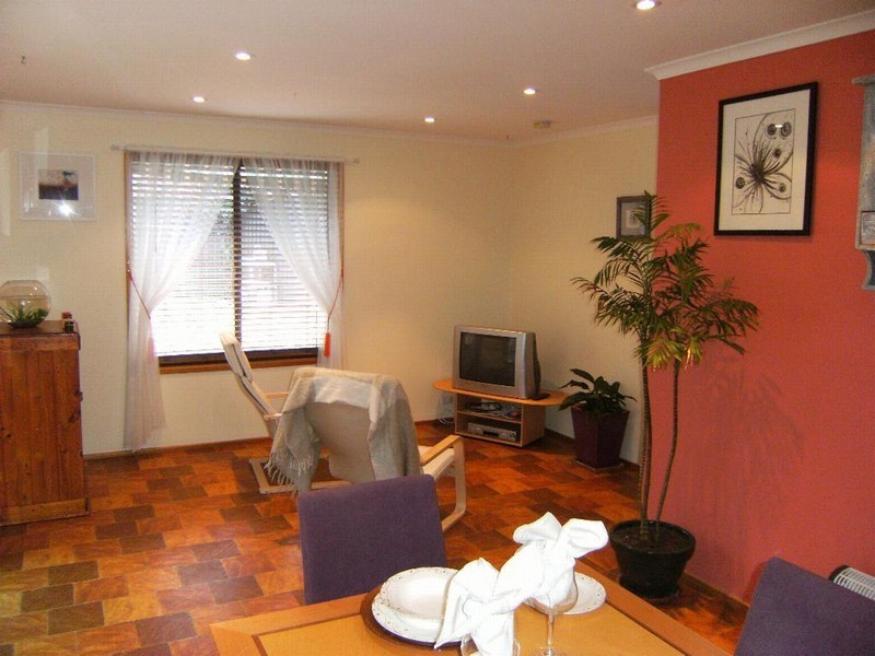 1 Regents Close, Hackham SA 5163