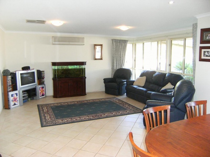 24 Overland Crescent, Sheidow Park SA 5158