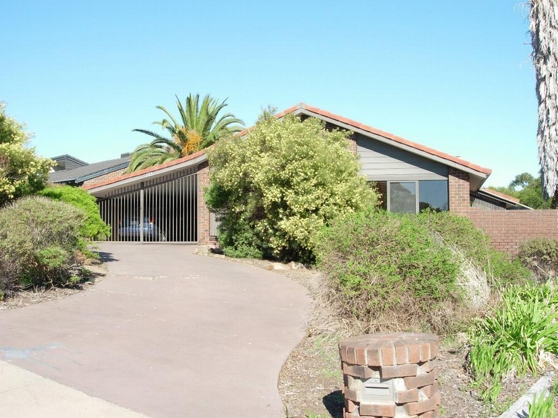 15 Drysdale Drive, Trott Park SA 5158