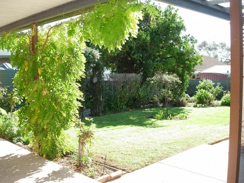 9 Charles Street, Christie Downs SA 5164