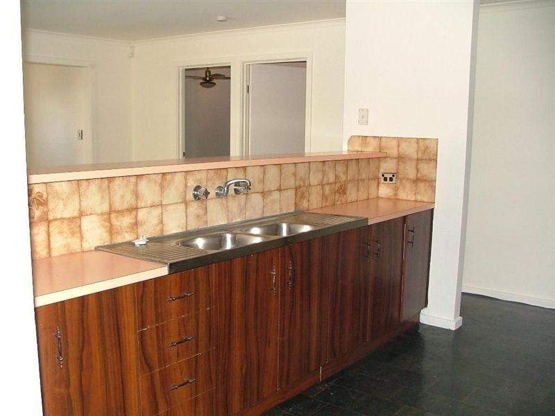 33 Darwendale Street, Huntfield Heights SA 5163