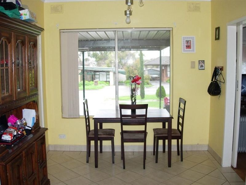 23 Glenda Avenue, Morphett Vale SA 5162