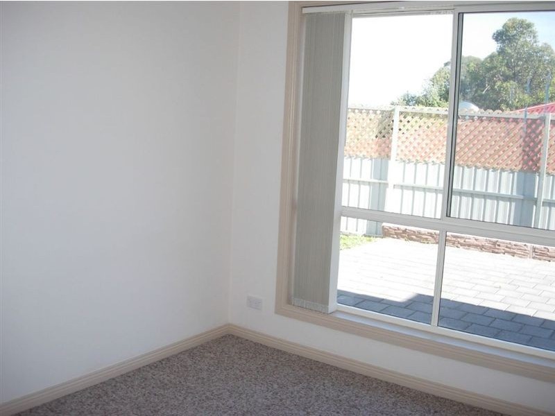 4/6 Booth Avenue, Morphett Vale SA 5162