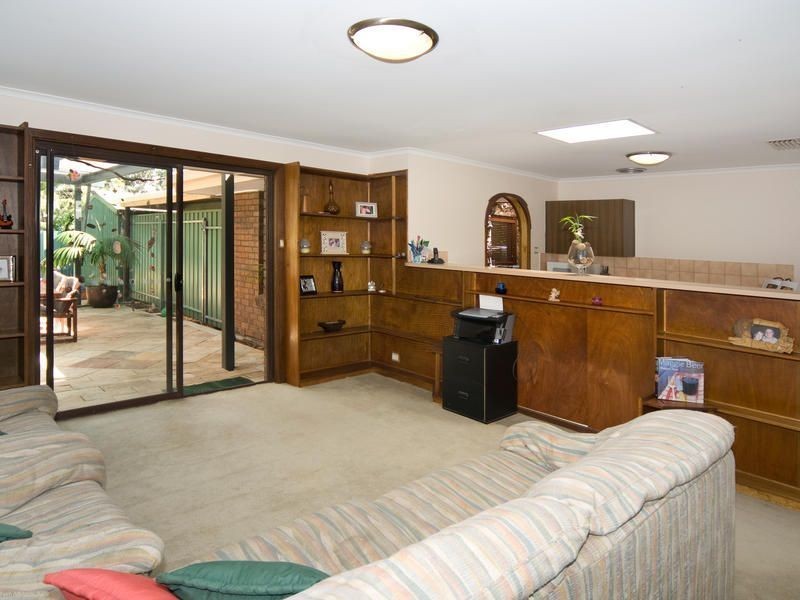 8 Barry Street, Port Noarlunga SA 5167