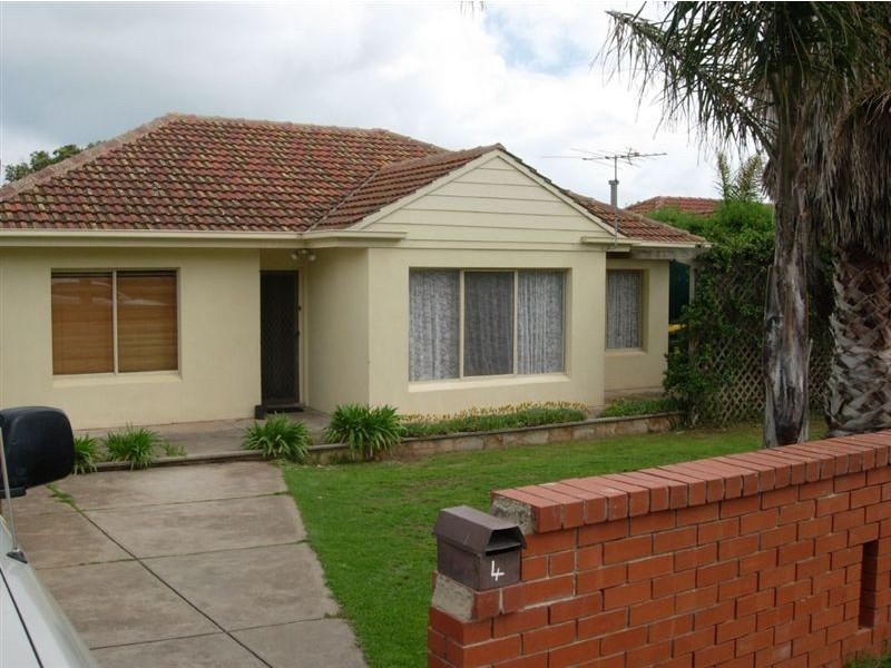 4 Oceanview Road, Christies Beach SA 5165