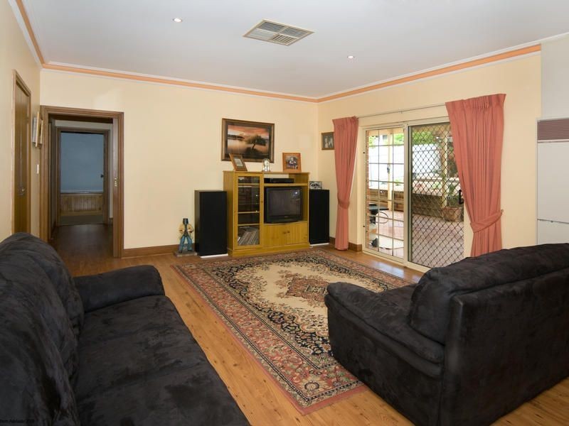 14 Salerno Court, Woodcroft SA 5162