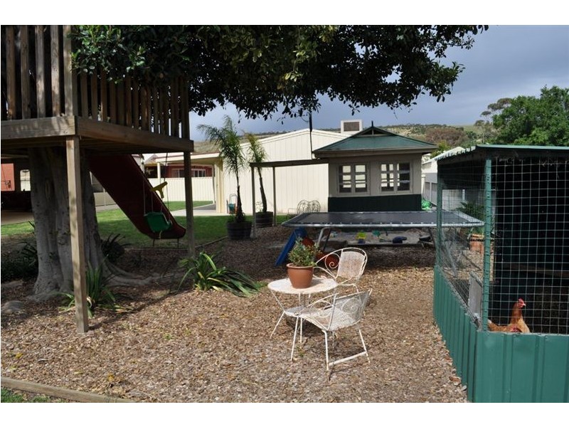 2 Hall Crescent, Old Noarlunga SA 5168