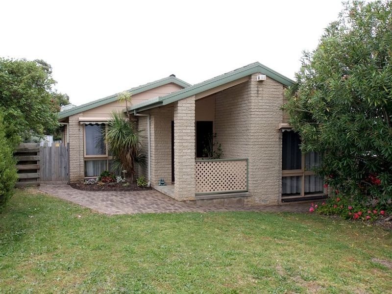 14 Dickerson Crescent, Trott Park SA 5158