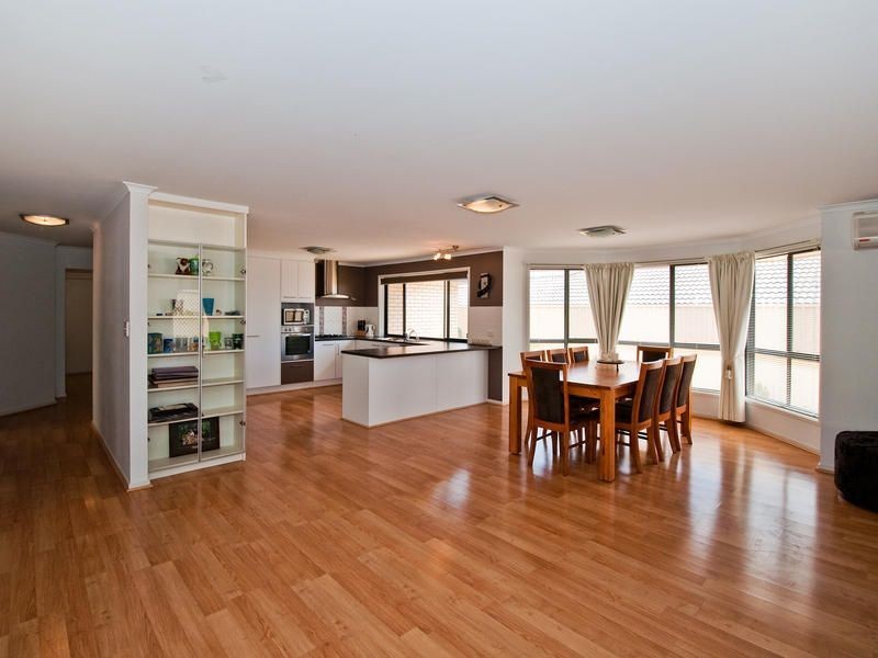 9 Fuschia Street, Huntfield Heights SA 5163