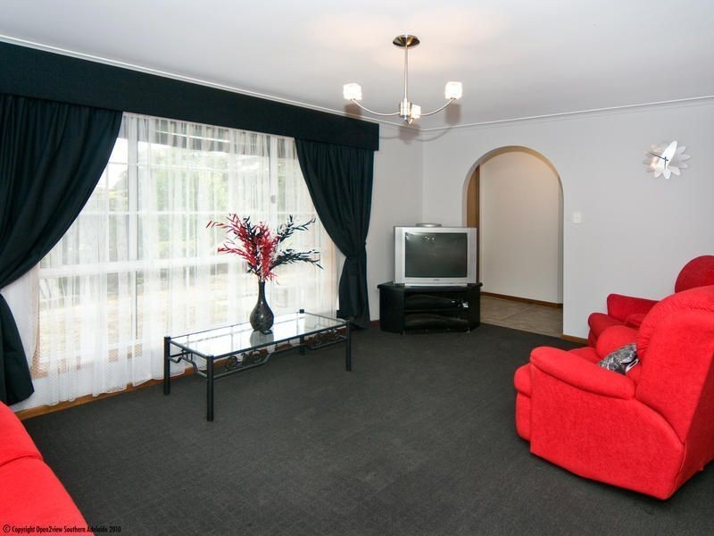 1 Lowell Court, Woodcroft SA 5162