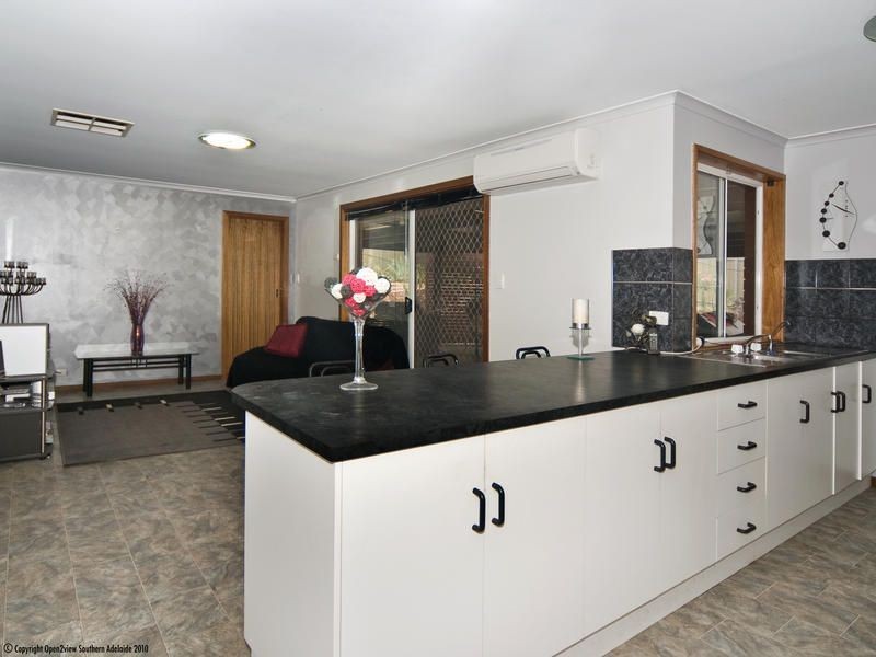 1 Lowell Court, Woodcroft SA 5162