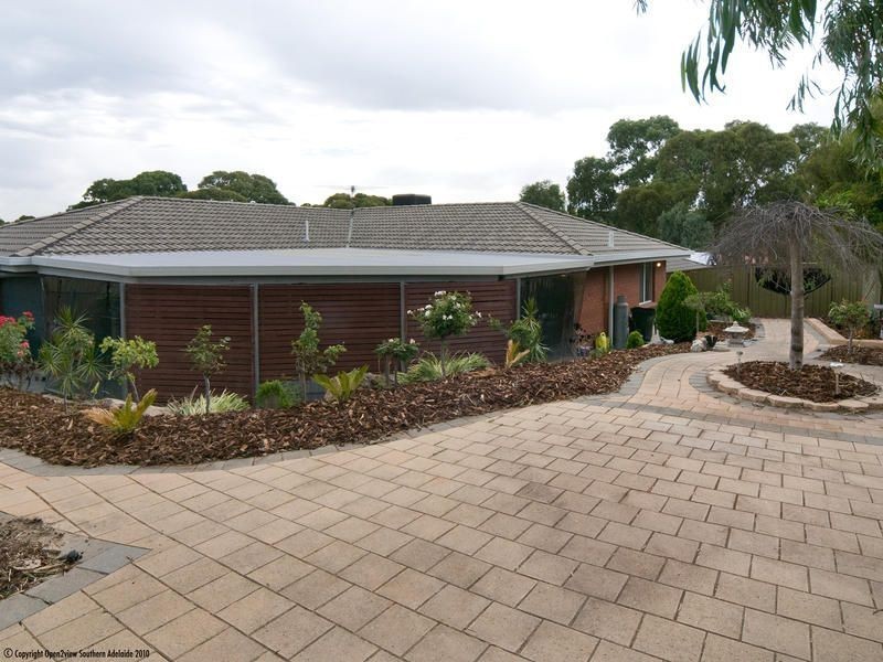 1 Lowell Court, Woodcroft SA 5162