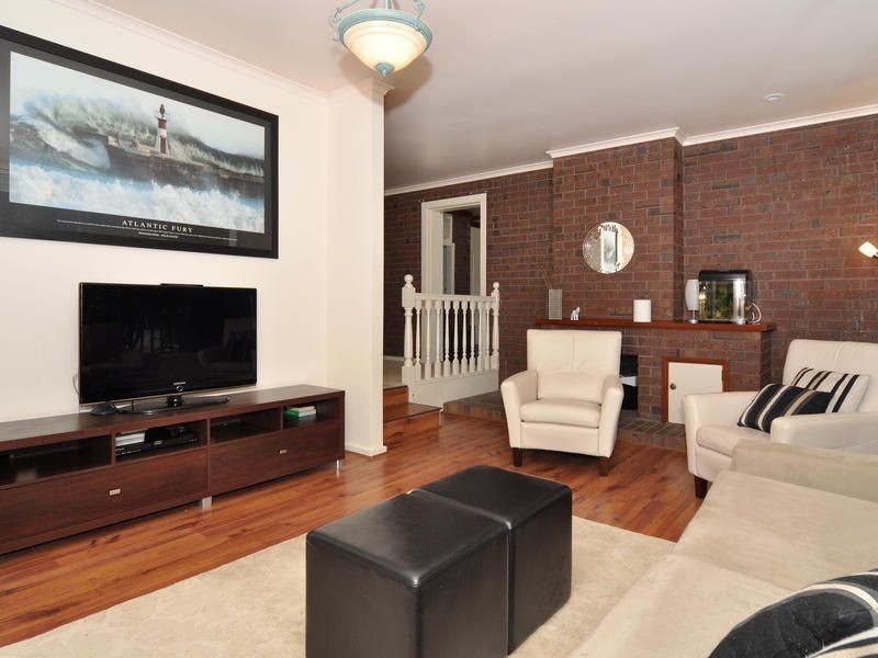 9 Quigley Court, Aberfoyle Park SA 5159