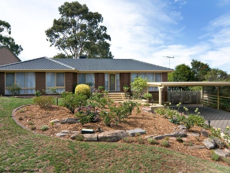 4 James Road, Happy Valley SA 5159