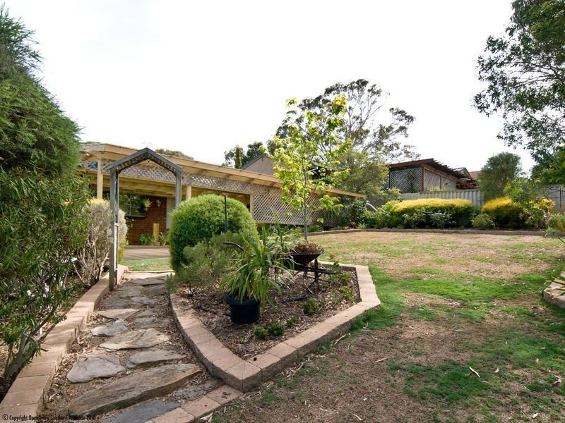 4 James Road, Happy Valley SA 5159