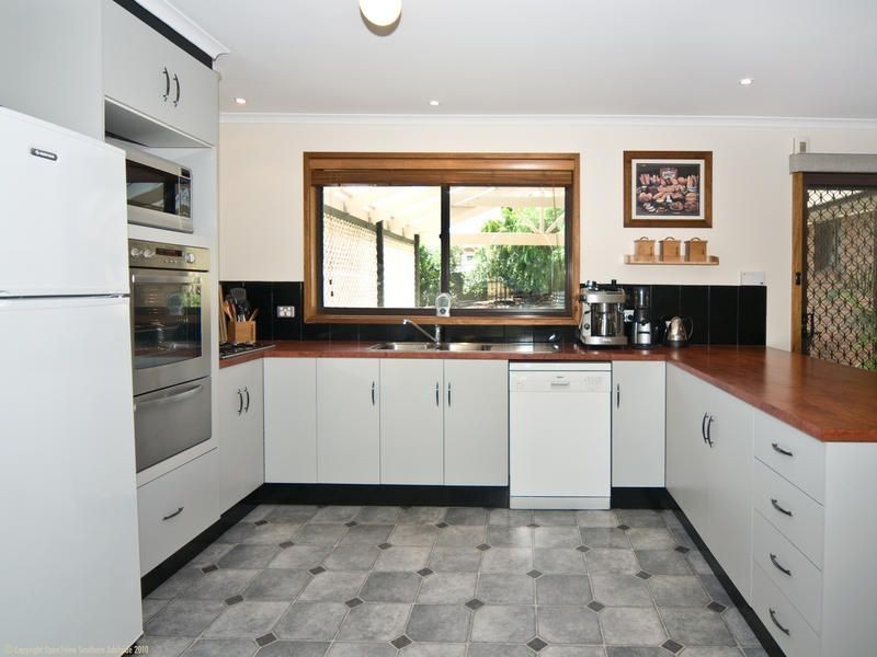 30 Upper Penneys Hill Road, Onkaparinga Hills SA 5163