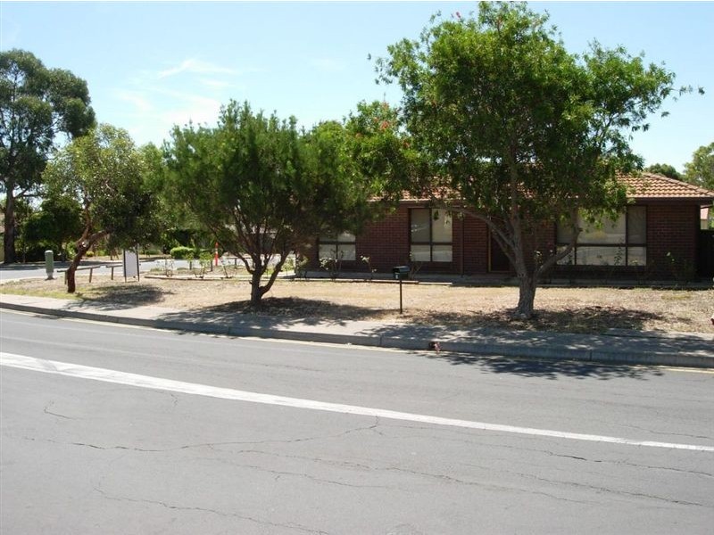 2 Rothschild Street, Woodcroft SA 5162
