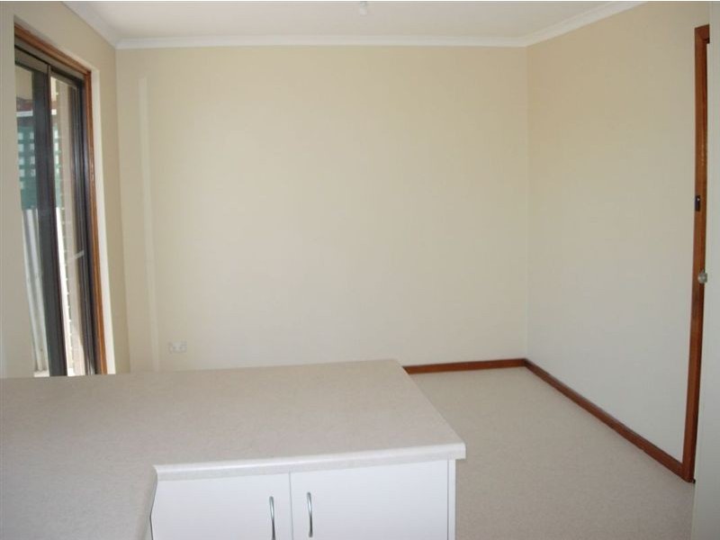 2 Rothschild Street, Woodcroft SA 5162