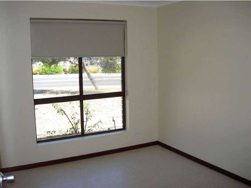 2 Rothschild Street, Woodcroft SA 5162