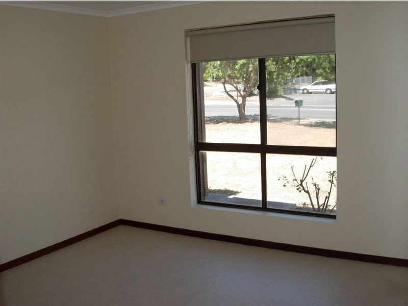 2 Rothschild Street, Woodcroft SA 5162