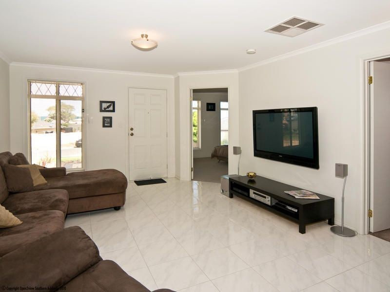 11 Hartland Avenue, Christie Downs SA 5164