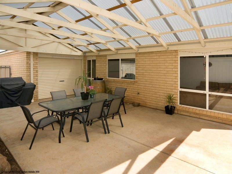 11 Hartland Avenue, Christie Downs SA 5164