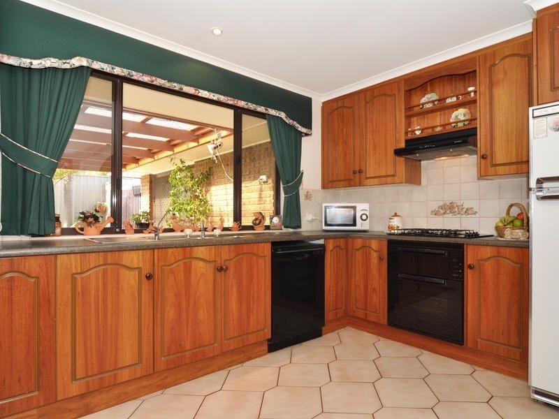 60 Farnsworth Drive, Morphett Vale SA 5162